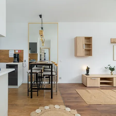 Grazyny Modern By Bookinghost * Štetín