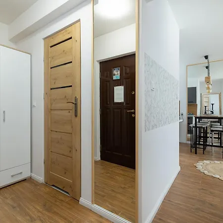 Grazyny Modern By Bookinghost Apartmán